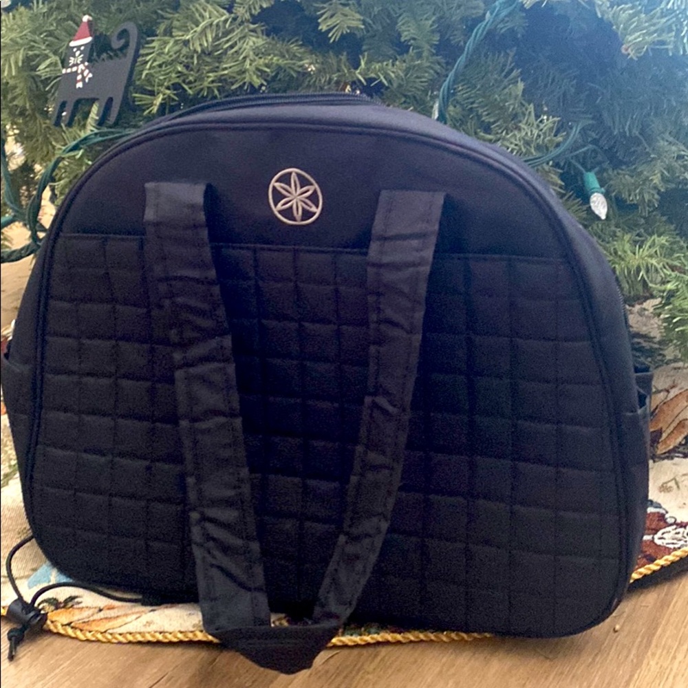 Gaiam Yoga Bag-NWOT, super cute, NEVER USED, black quilted, non smoking home